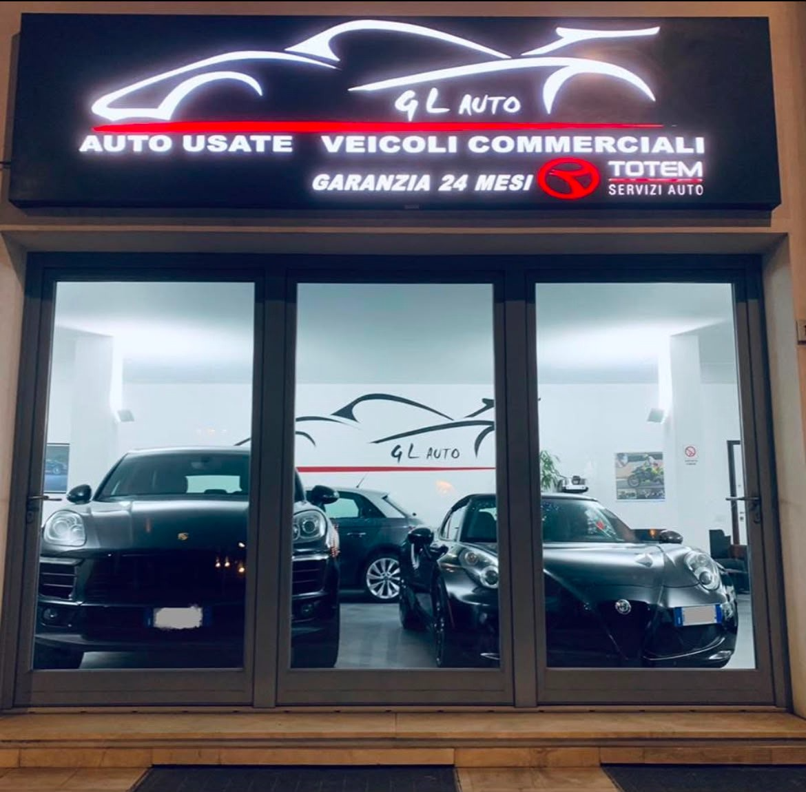Showroom GL AUTO Olbia - Ingresso