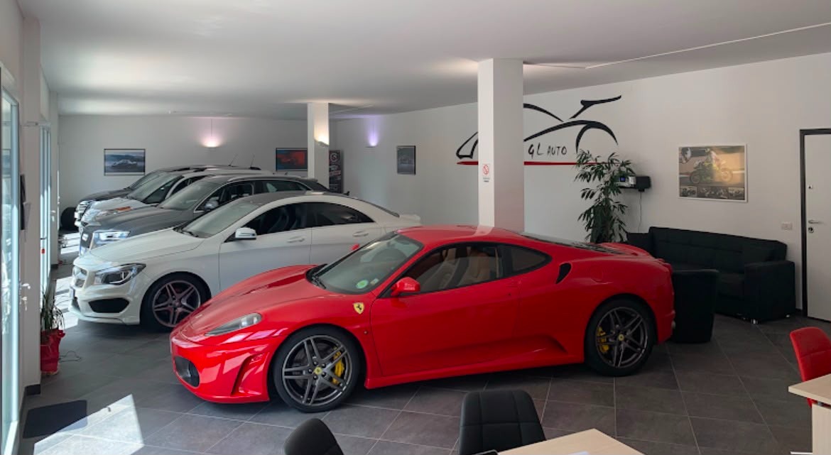 Interno Showroom GL AUTO - Vetture di Prestigio